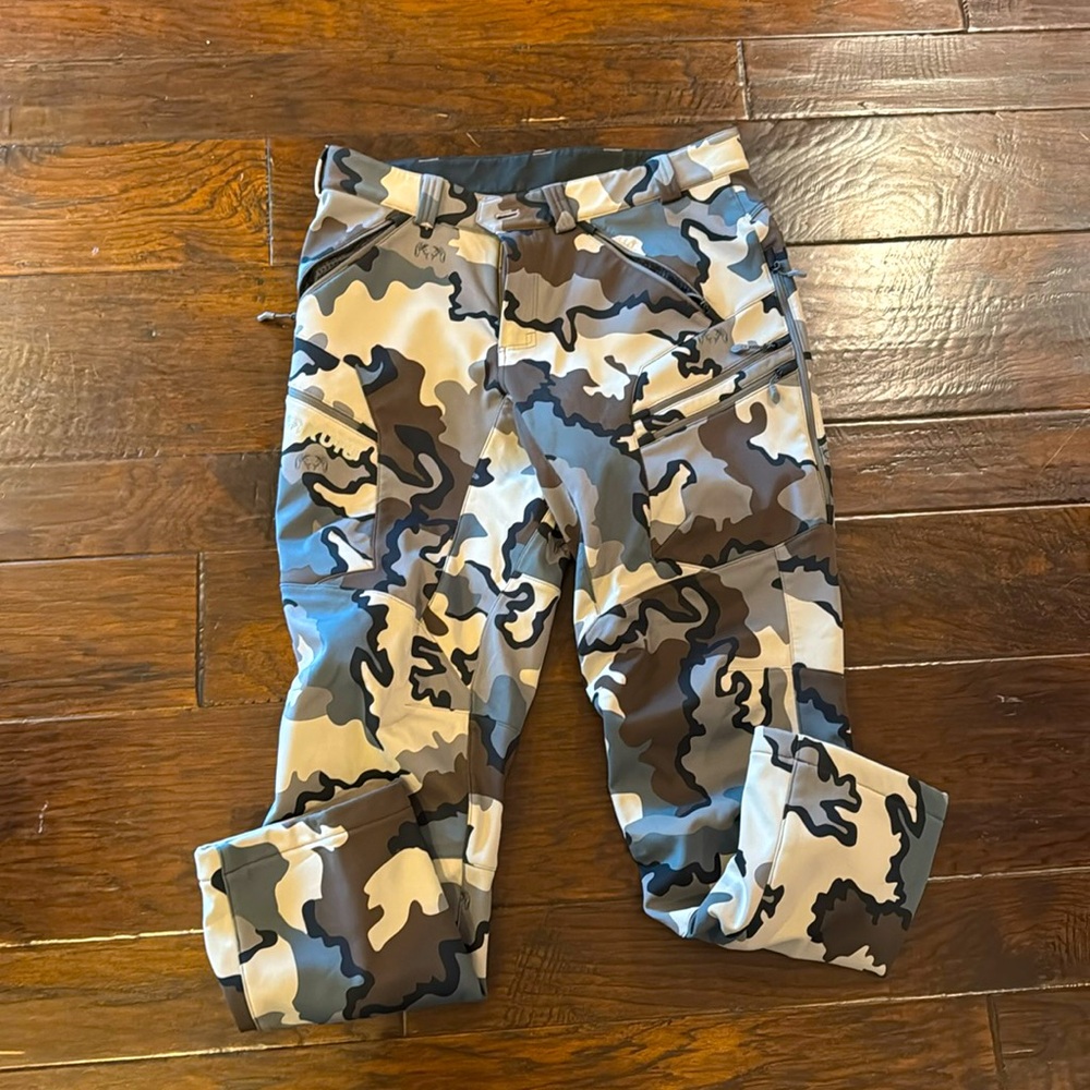 Kuiu Axis Pant
